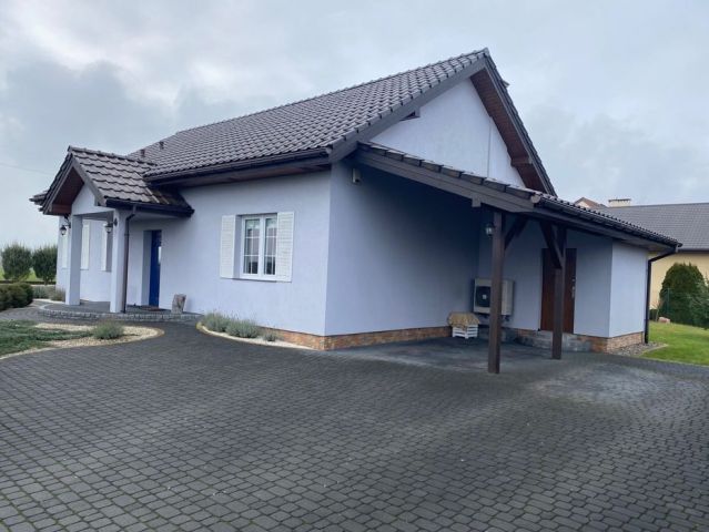 dom wolnostojący Strużal, ul. Makowa. Zdjęcie 1