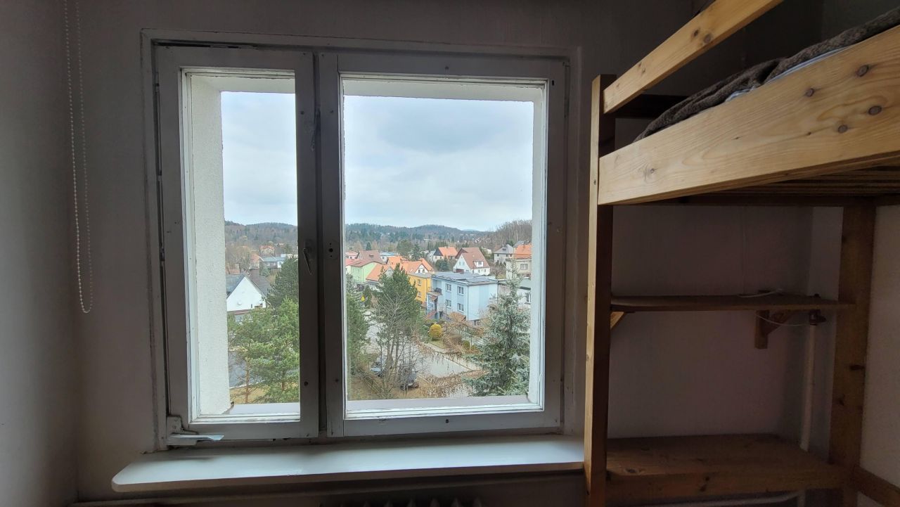 Mieszkanie 3-pokojowe Jelenia Góra Centrum, ul. Konstantego Ildefonsa Gałczyńskiego. Zdjęcie 13