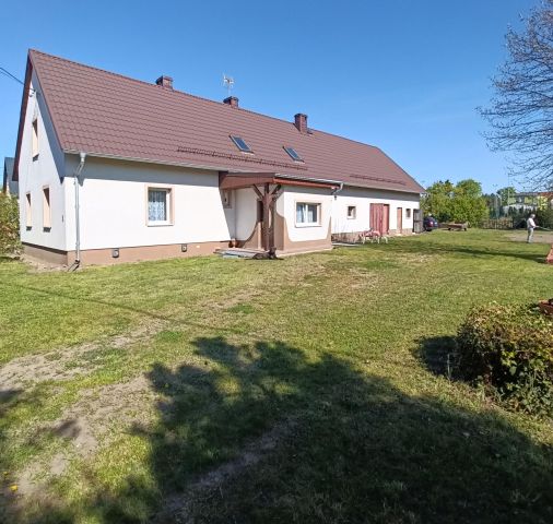 dom wolnostojący, 5 pokoi Bąkowice, ul. Główna. Zdjęcie 2