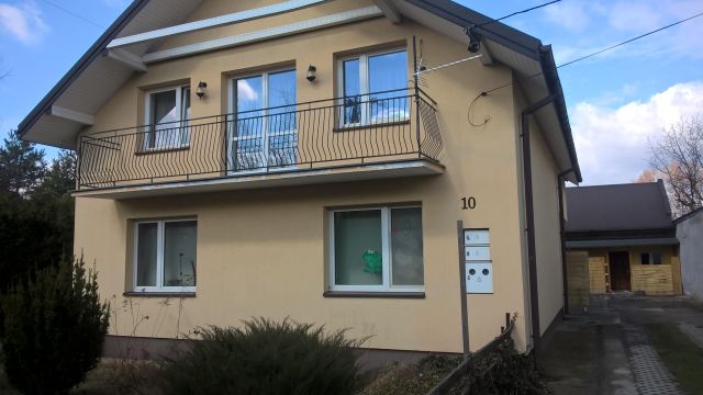 dom wolnostojący, 8 pokoi Grodzisk Mazowiecki Centrum. Zdjęcie 1