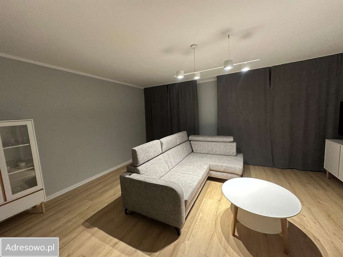 Mieszkanie 3-pokojowe Konin, ul. Juliana Tuwima. Zdjęcie 1