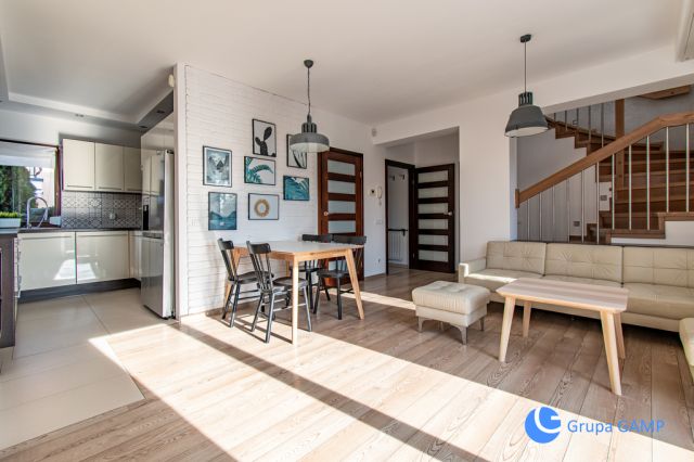 dom wolnostojący, 6 pokoi Zielonki, ul. Kwiatów Polnych. Zdjęcie 2