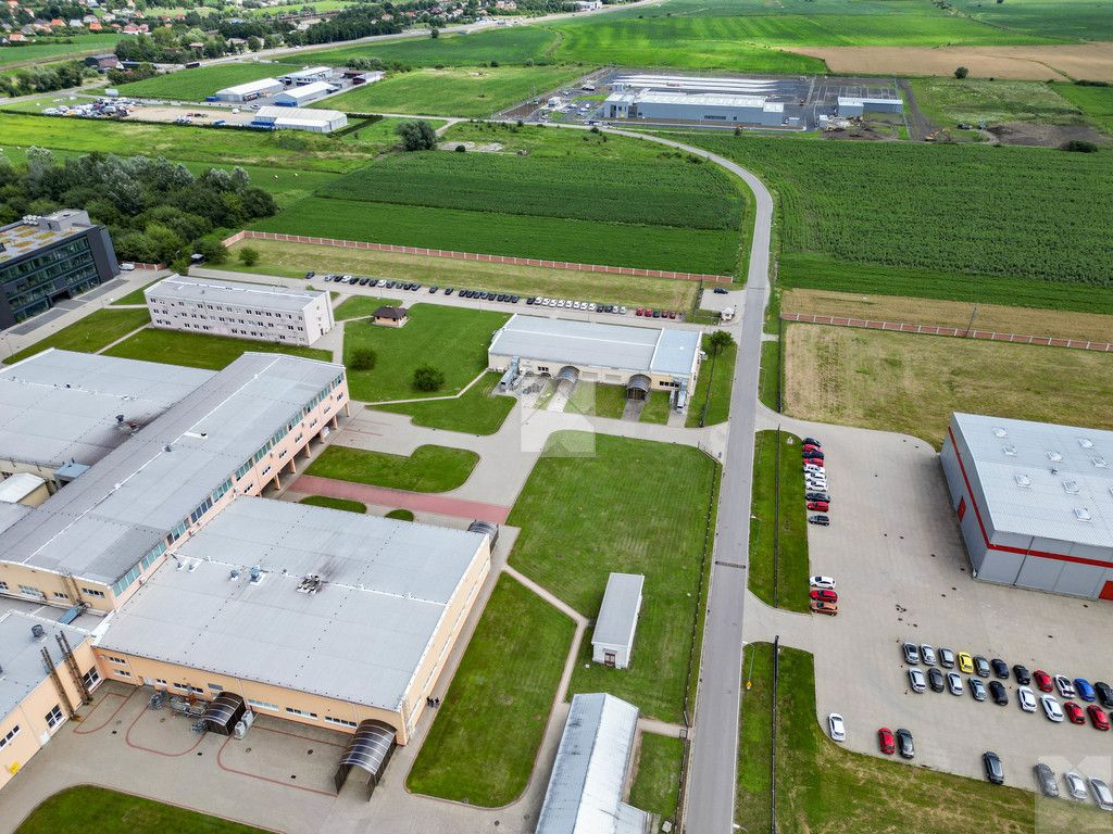 Hala/magazyn Przemyśl. Zdjęcie 4