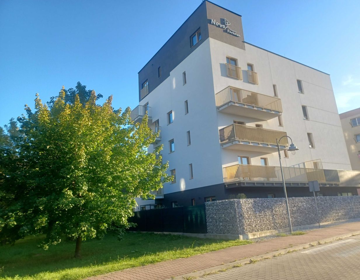 Mieszkanie 3-pokojowe Nowiny. Zdjęcie 1