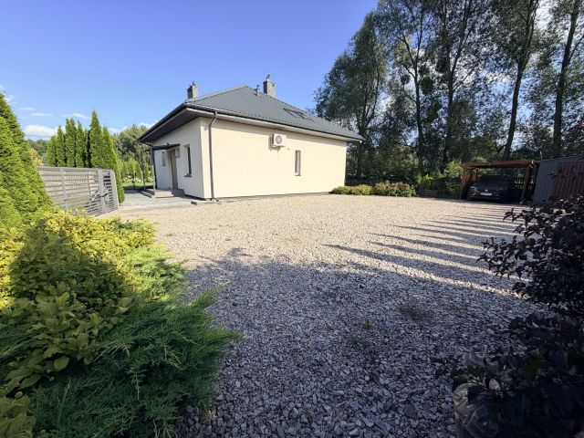 dom wolnostojący, 5 pokoi Jaktorów-Kolonia, ul. gen. Kleeberga. Zdjęcie 1