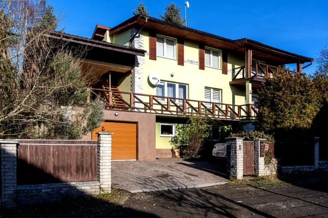 dom wolnostojący, 10 pokoi Kraków Wróblowice, ul. Myślenicka. Zdjęcie 1