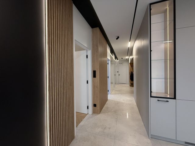 Mieszkanie 4-pokojowe Zielonka. Zdjęcie 1