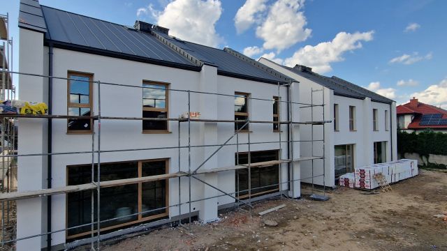 bliźniak, 5 pokoi Stróża, ul. Morelowa. Zdjęcie 1