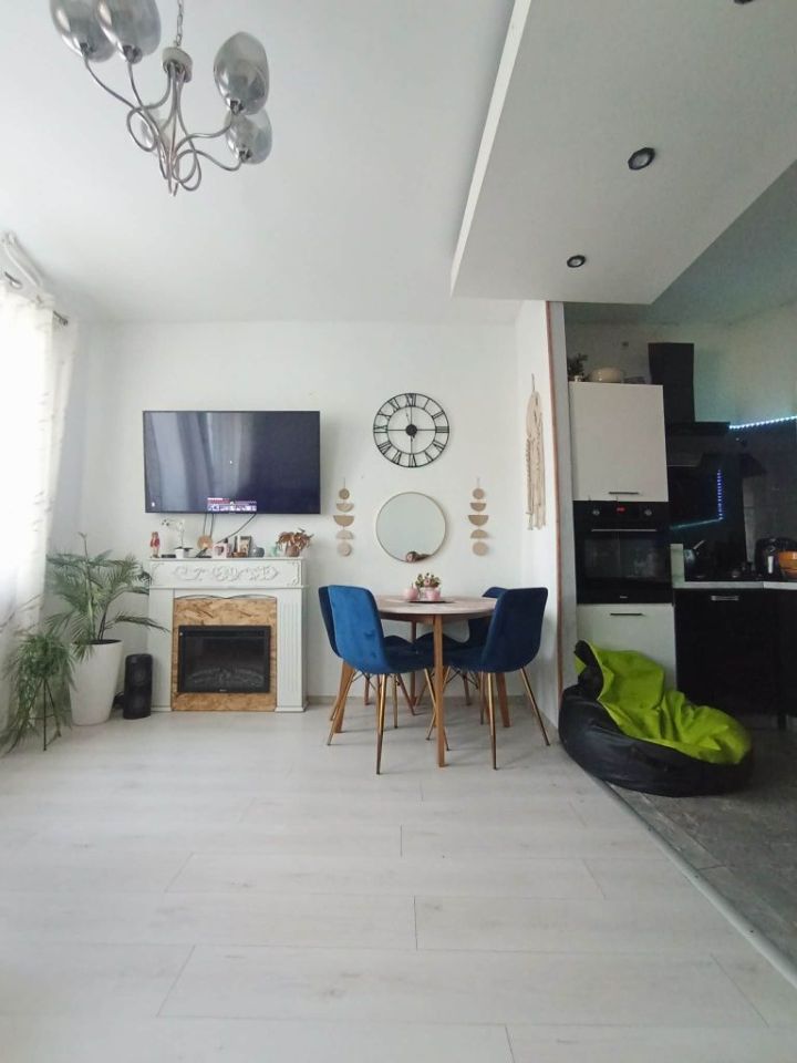 Mieszkanie 3-pokojowe Lewin Brzeski. Zdjęcie 1