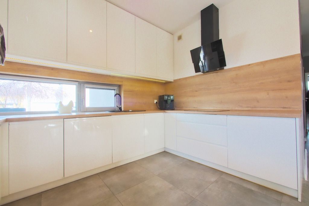 dom wolnostojący, 4 pokoje Łochowice. Zdjęcie 8