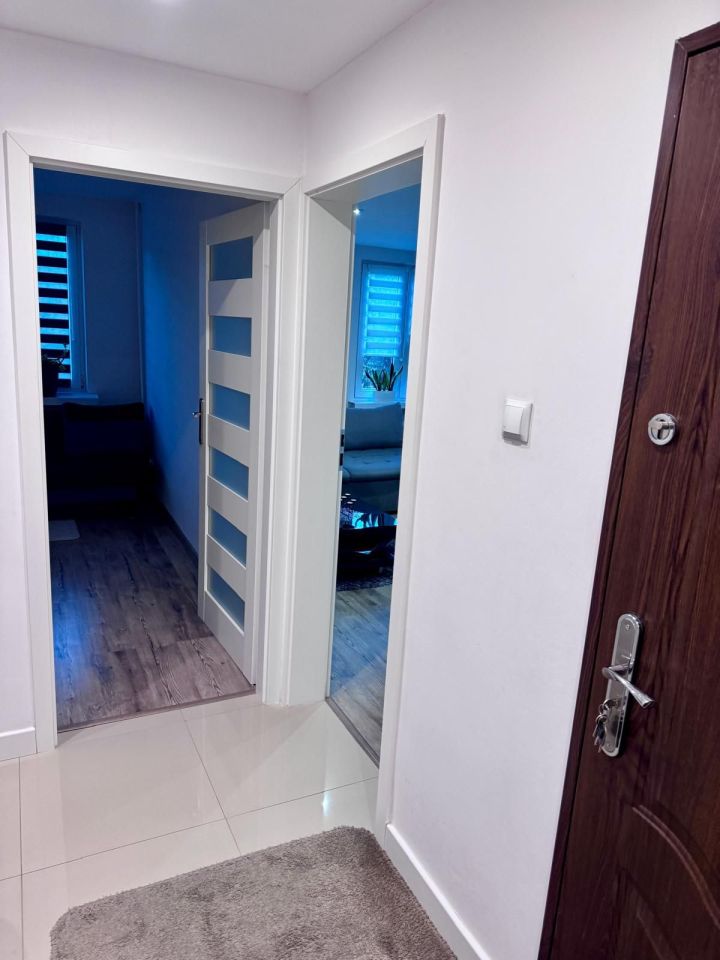 Mieszkanie 3-pokojowe Ostrowiec Świętokrzyski, ul. Jana Kochanowskiego. Zdjęcie 2