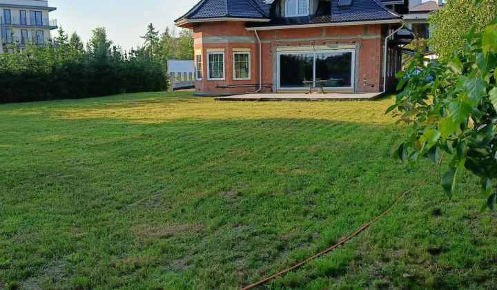 dom wolnostojący, 6 pokoi Tarnów Strusina, ul. św. Katarzyny