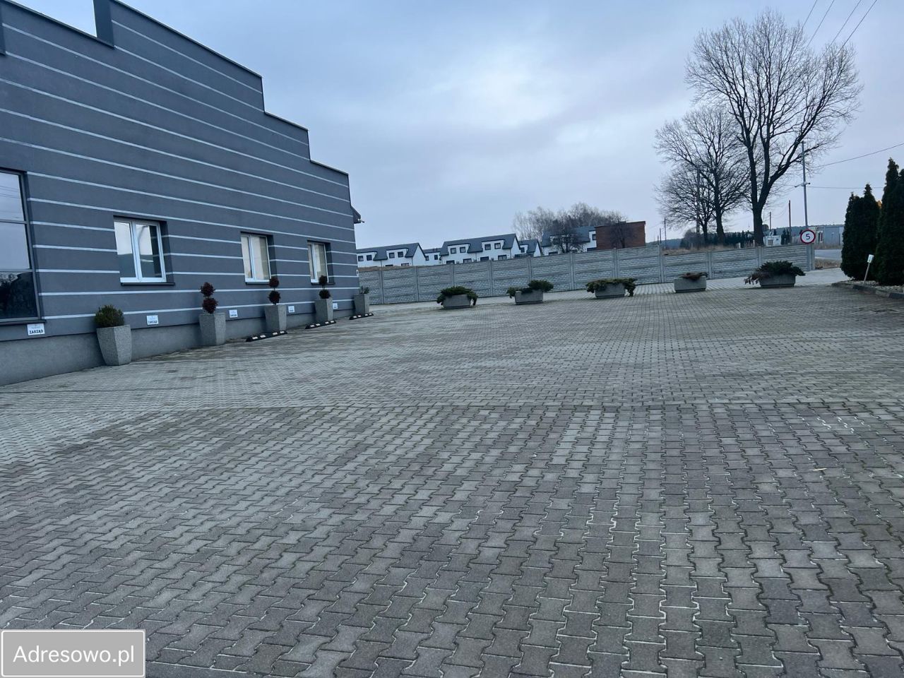 Hala/magazyn Ligota. Zdjęcie 4