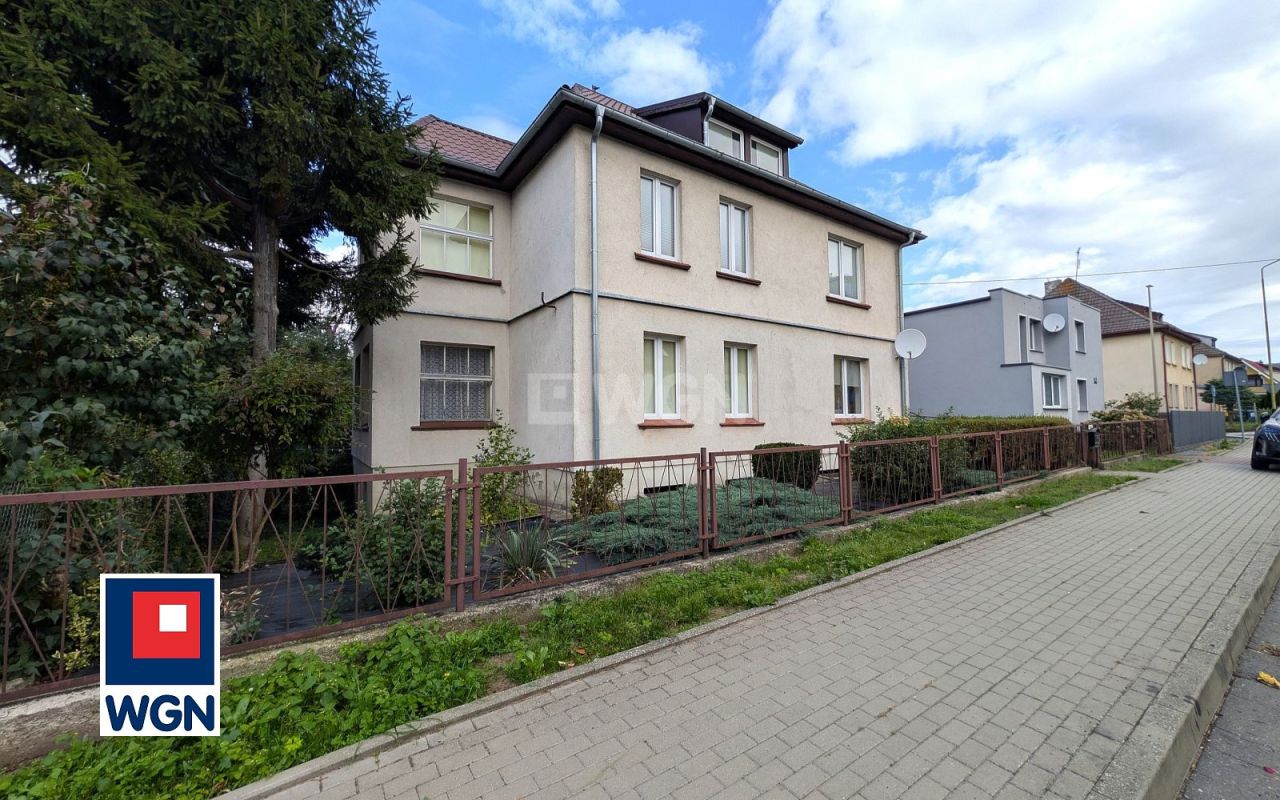 Mieszkanie 5-pokojowe Trzebiatów Centrum, ul. Adama Mickiewicza. Zdjęcie 3