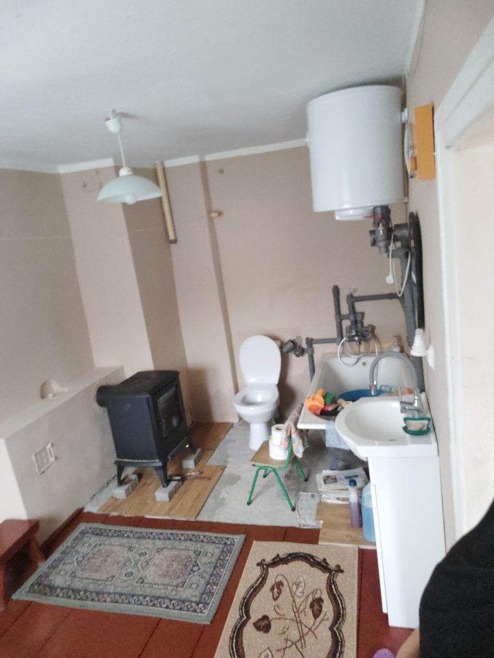 dom wolnostojący, 2 pokoje Majdany. Zdjęcie 9