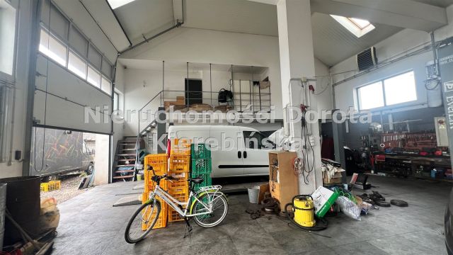 Hala/magazyn Wiaderno. Zdjęcie 10