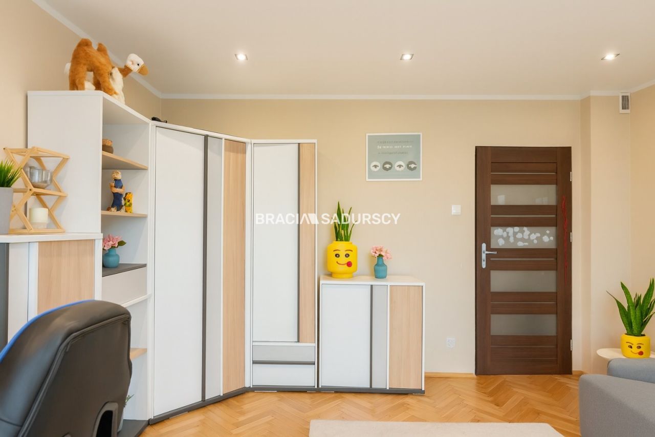 dom wolnostojący, 5 pokoi Kraków Swoszowice, ul. Poronińska. Zdjęcie 8