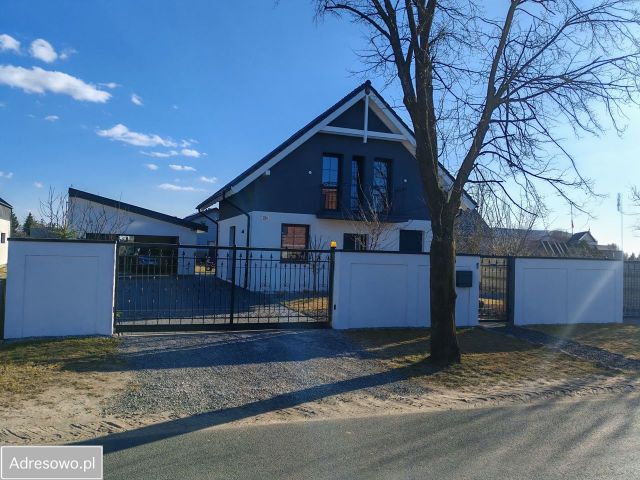 dom wolnostojący, 3 pokoje Września. Zdjęcie 1