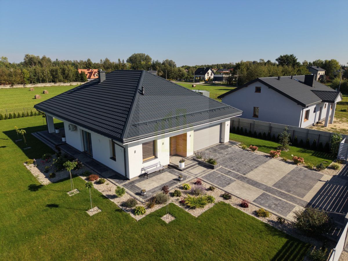 dom wolnostojący, 4 pokoje Jaktorów-Kolonia, ul. Prymasa Mikołaja Trąby. Zdjęcie 1