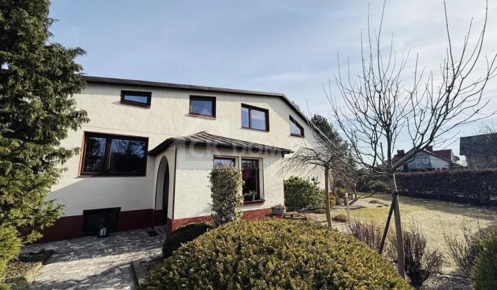 dom wolnostojący, 6 pokoi Starachowice, ul. Kasztanowa