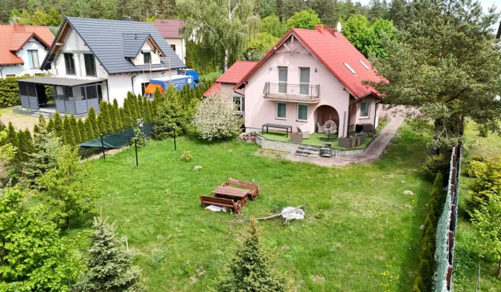 dom wolnostojący, 4 pokoje Jabłowo, ul. Działkowa