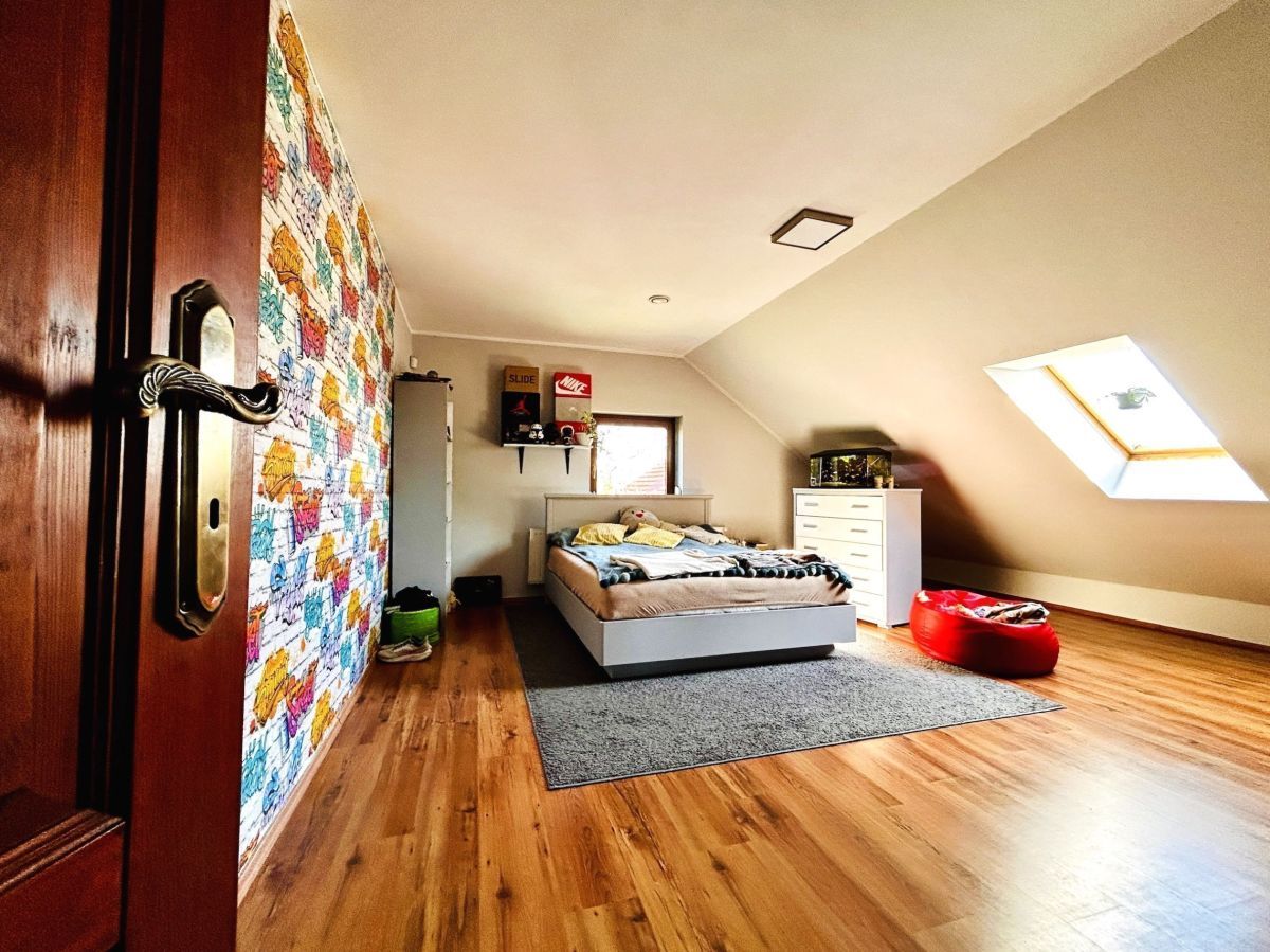 dom wolnostojący, 5 pokoi Dąbrowa. Zdjęcie 14