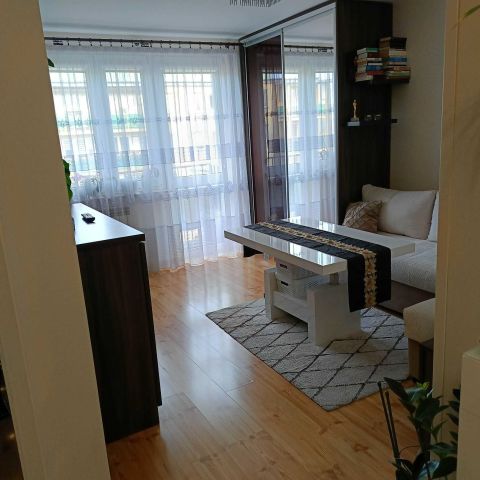 Mieszkanie 3-pokojowe Nowy Dwór Mazowiecki Centrum, ul. Bohaterów Modlina. Zdjęcie 1