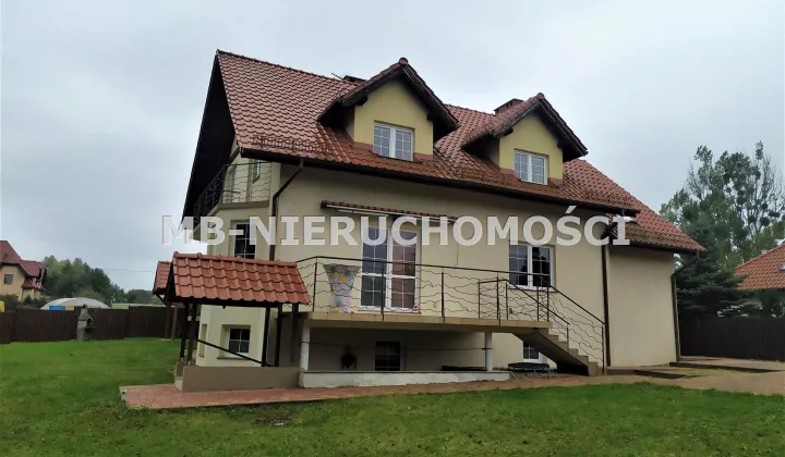 dom wolnostojący, 8 pokoi Majdy