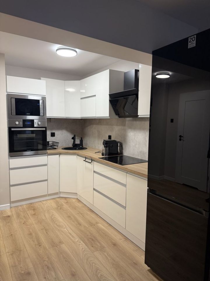 Mieszkanie 2-pokojowe Bytom, pl. Wojska Polskiego. Zdjęcie 3