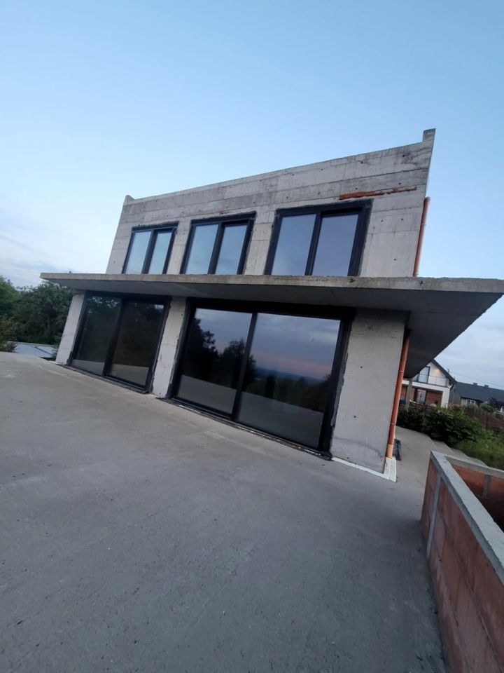 dom wolnostojący, 7 pokoi Siercza. Zdjęcie 2