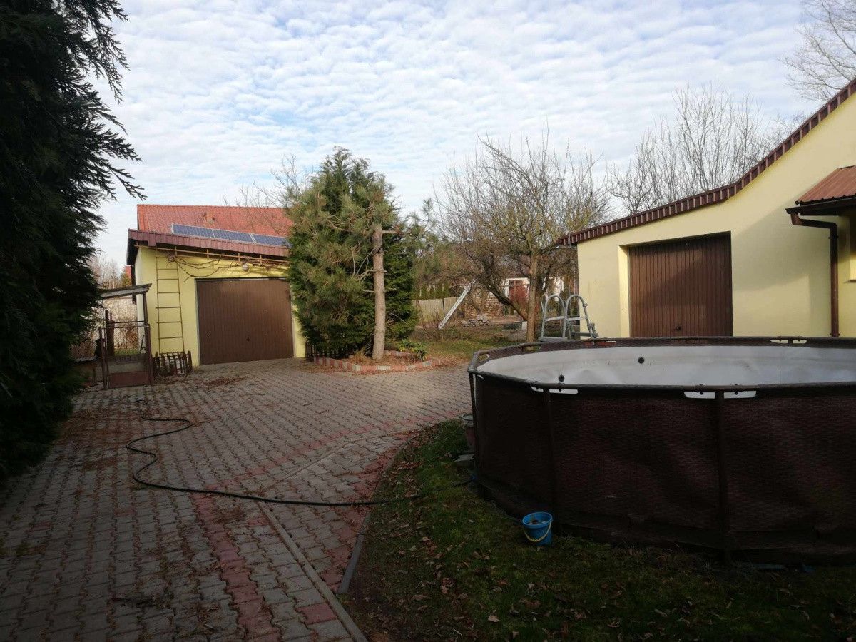 dom wolnostojący, 5 pokoi Bełchatów Olsztyn, ul. ks. Jerzego Popiełuszki. Zdjęcie 16