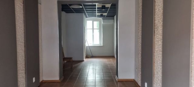 Biuro Wołów, ul. Marszałka Józefa Piłsudskiego. Zdjęcie 1