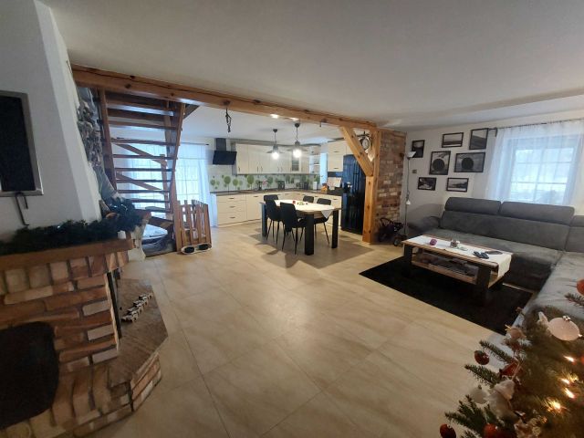 dom wolnostojący, 5 pokoi Dłużki. Zdjęcie 1