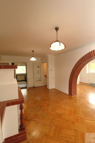 dom wolnostojący, 10 pokoi Łętownia. Zdjęcie 19