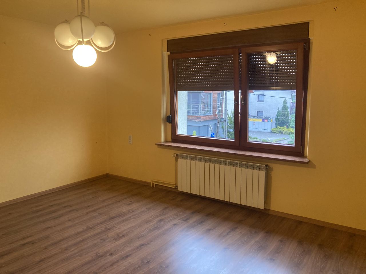 dom wolnostojący, 6 pokoi Lubliniec Centrum, ul. ks. kard. Stefana Wyszyńskiego. Zdjęcie 11