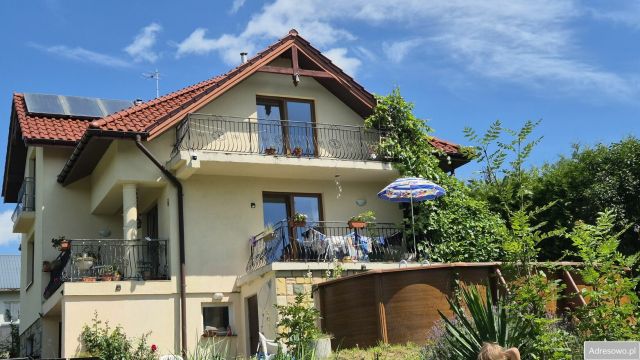 dom wolnostojący, 5 pokoi Grybów. Zdjęcie 1