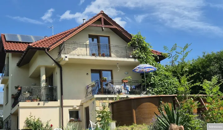 dom wolnostojący, 5 pokoi Grybów