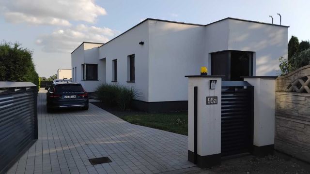 dom wolnostojący Tłoki. Zdjęcie 1