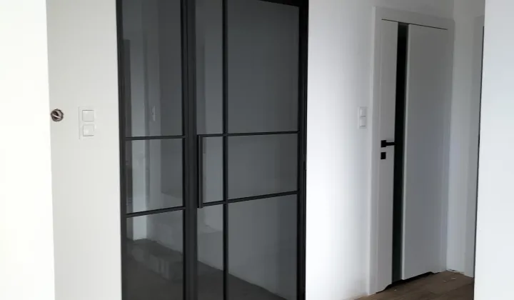 dom wolnostojący, 4 pokoje Mrzezino, ul. Fiołkowa