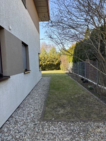 bliźniak, 5 pokoi Łomianki. Zdjęcie 14