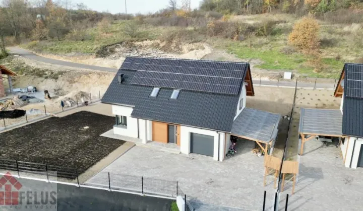dom wolnostojący, 5 pokoi Przeginia Duchowna