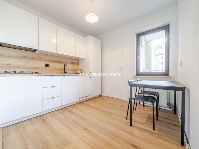 Mieszkanie 4-pokojowe Kraków Bronowice, ul. Zaczarowane Koło. Zdjęcie 2