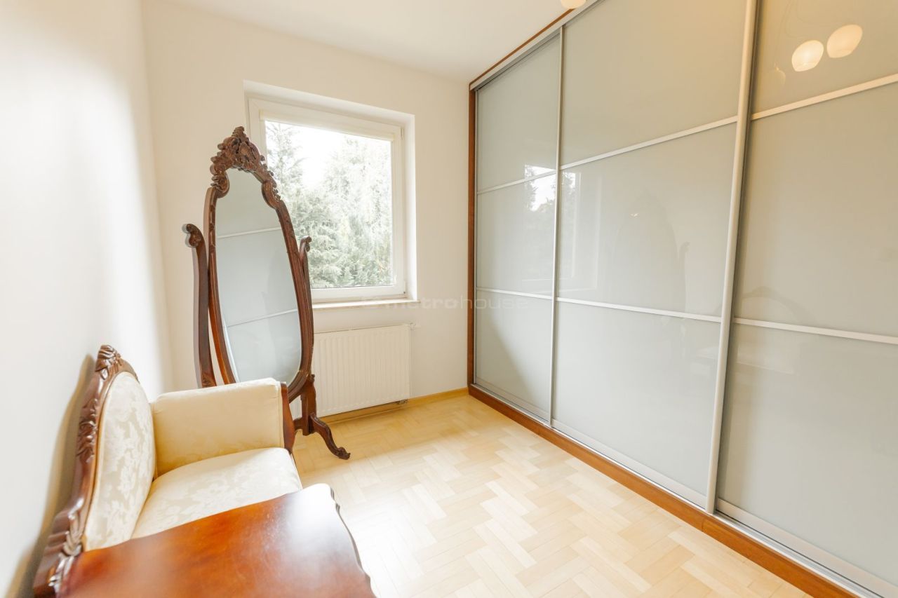 dom wolnostojący, 4 pokoje Borowa Góra. Zdjęcie 11