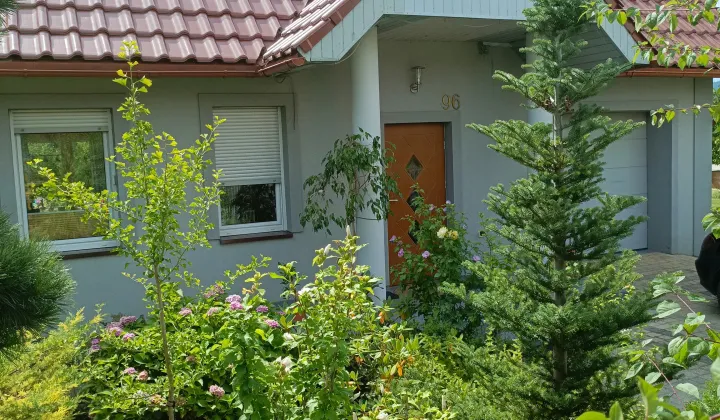 dom wolnostojący, 4 pokoje Głuchołazy, Osiedle Pionierów