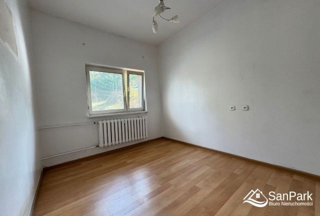 bliźniak, 4 pokoje Uherce Mineralne. Zdjęcie 9