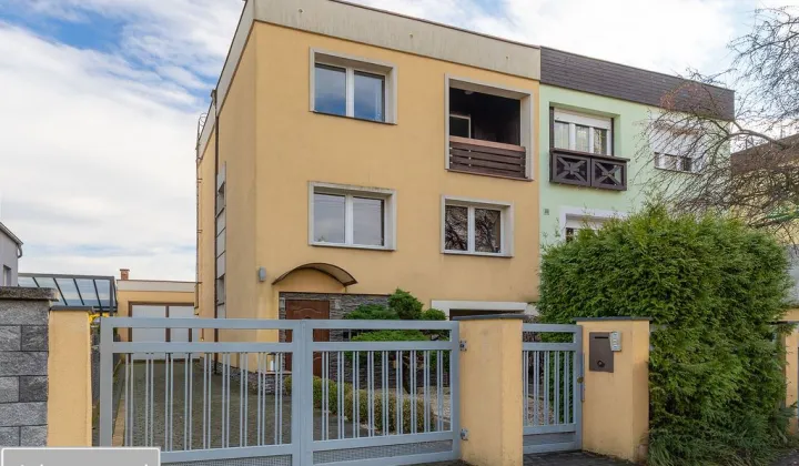 bliźniak, 6 pokoi Poznań Smochowice, ul. Pniewska