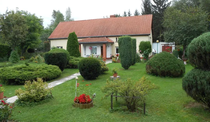 dom wolnostojący, 5 pokoi Kamienna Góra, obrzeża miasta