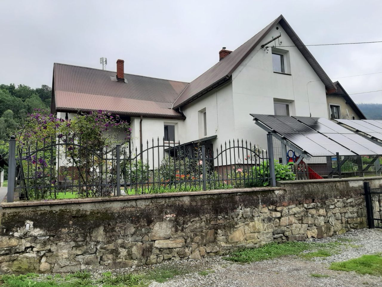 dom wolnostojący, 5 pokoi Żabnica, ul. Wiśniowa. Zdjęcie 2