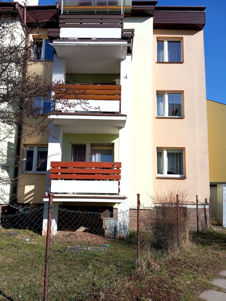 Mieszkanie 3-pokojowe Starachowice, ul. Józefa Dwernickiego. Zdjęcie 1