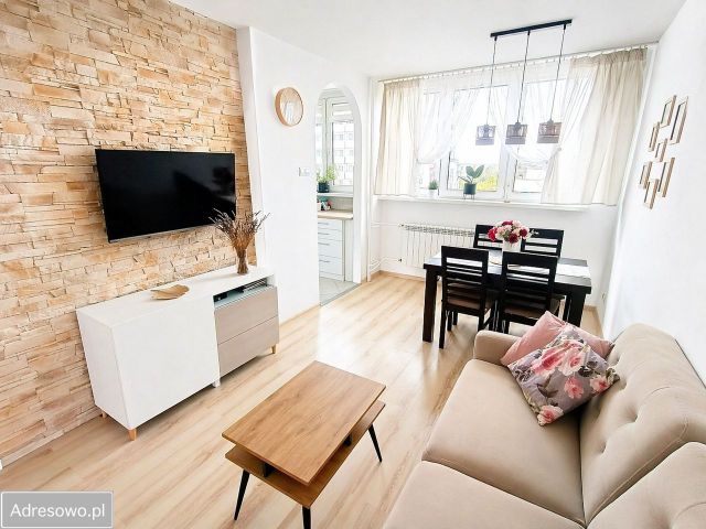 Mieszkanie 3-pokojowe Tychy, ul. Henryka Dąbrowskiego. Zdjęcie 1